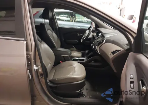 2013 Hyundai Tucson Limited z USA, uszkodzony, nr VIN KM8JUCAC6DU683688